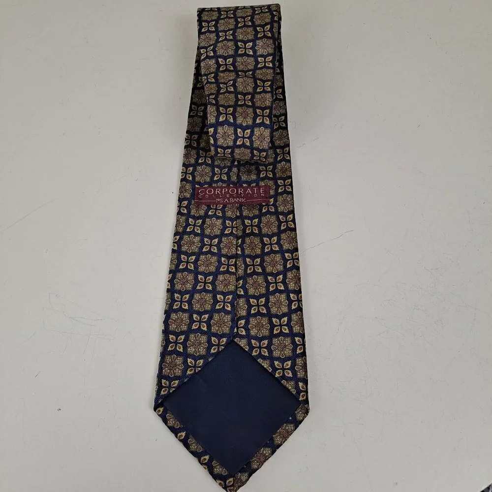 Jos A Bank Corporate Collection 100% Silk Men's Tie Navy Blue/Gold/Red EUC